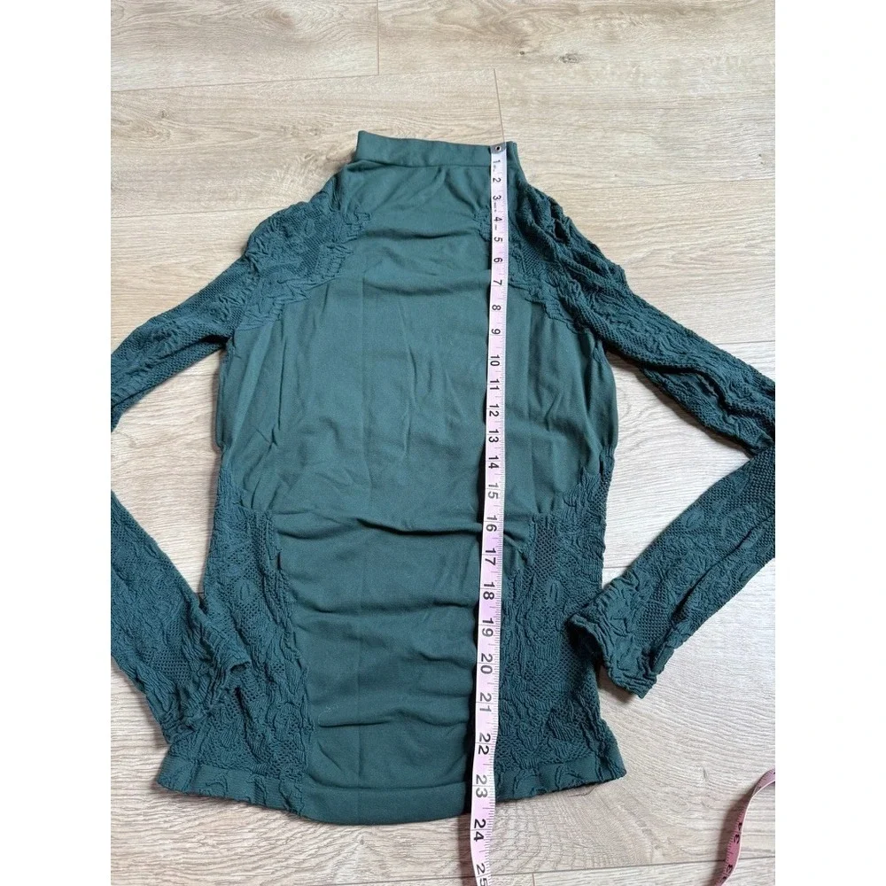 EUC Womens No Turning Back Top Intimantely Free People hunter green USA made M/L
